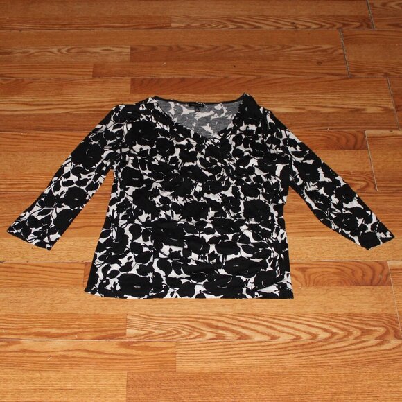 Talbots Black & White Floral Print Top - Size M - Picture 2 of 8